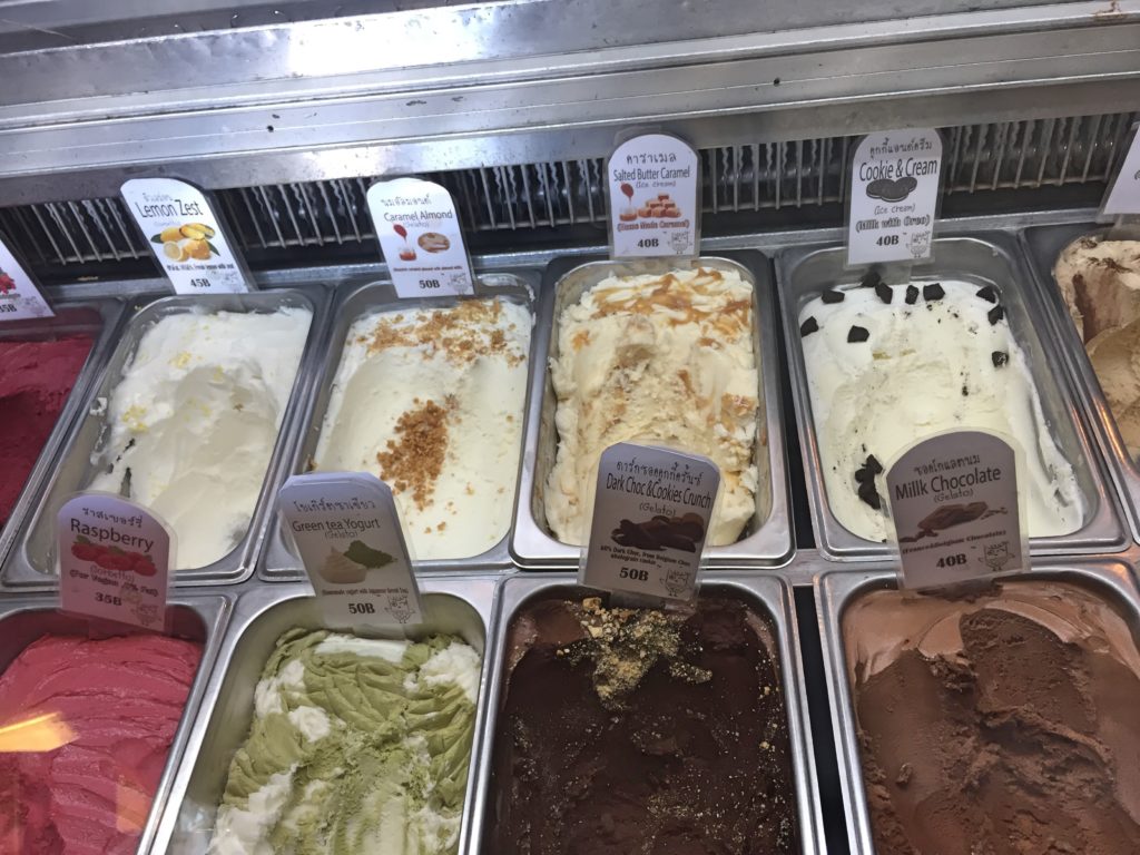 Eissorten im Satimi Eiscafé